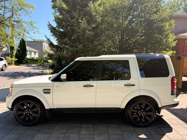 Land Rover LR4 HSE Luxury V8 2011 — État excep