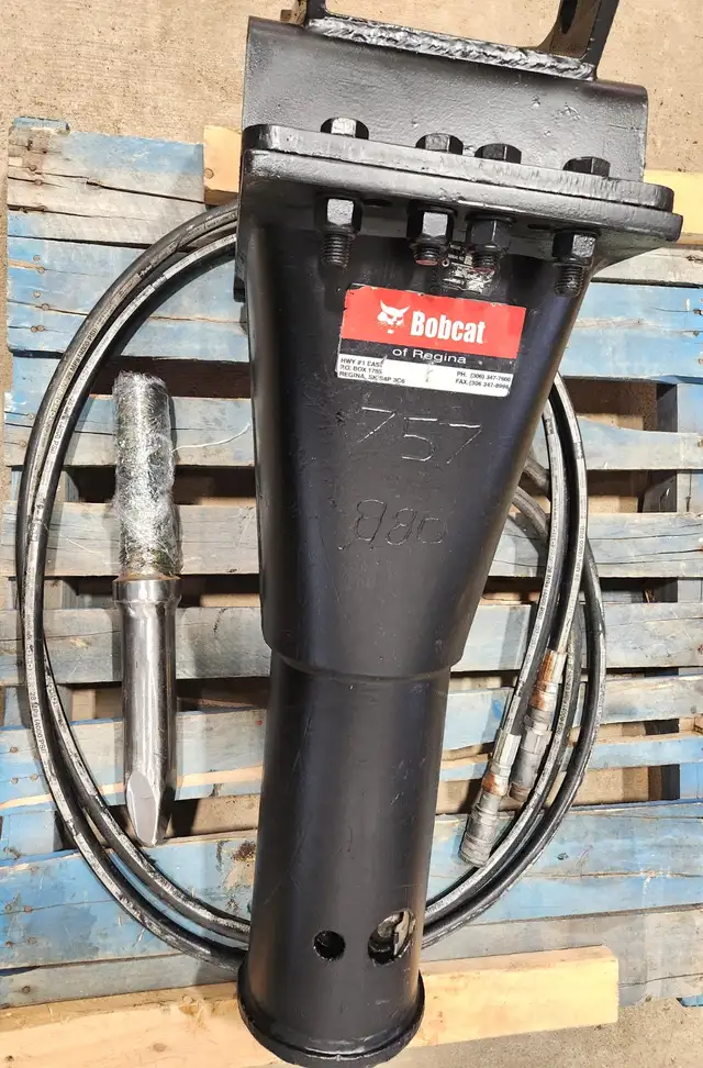 HYDRAULIC BREAKER, BOBCAT MN: HB880 in Heavy Equipment Parts & Accessories in Regina - Image 3