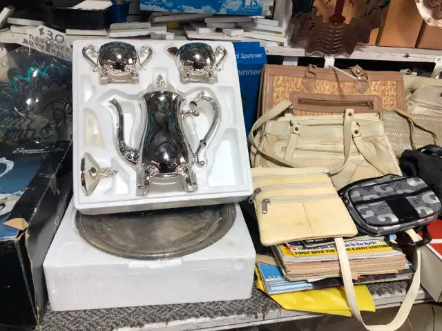 Garage sale in our Barn on any day by appointment in Garage Sales in Oshawa / Durham Region - Image 8