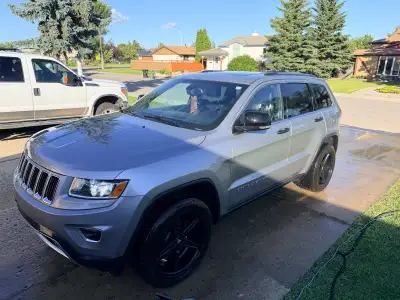 2014 Jeep Grand Cherokee Limited 4x4 Very clean, well-maintained SUV that runs and drives excellent....