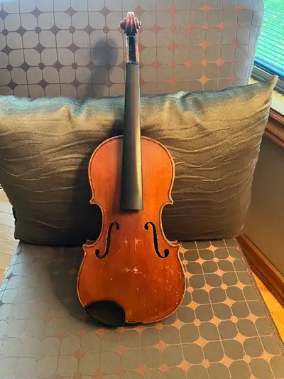 Label reads Ladislav F. Prokop 1913. It has a twist in the pegbox/scroll that I've attempted to demo...