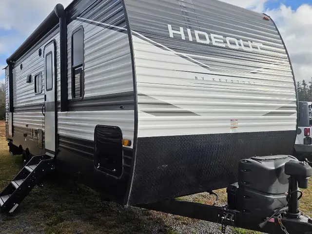 2022 Keystone Hideout 272 bh in Travel Trailers & Campers in Bedford - Image 2