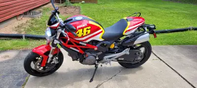 2013 Ducati 696 Monster for sale very low millage 13200$ • Engine is Four stroke, 90°“L”twin cylinde...