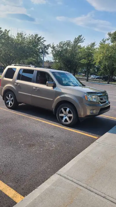 Honda Pilot EX-L 4WD 2009, 8 passengers with 220,000km *Remote Start** -Beige leather interior -Elec...