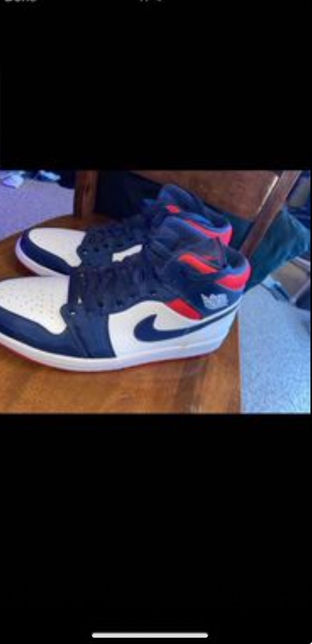 Jordan 1 U.S.A colourway. Size 11 in Men's Shoes in Kawartha Lakes
