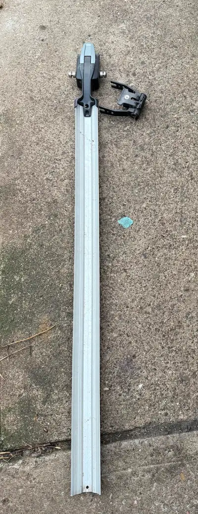 Thule outride 561 fork-mounted roof bike rack w thru-axle adaptr, View more