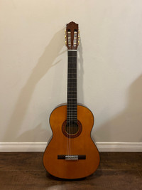 Yamaha C-70 Beginners Full-Size Classical & Nylon Guitar
