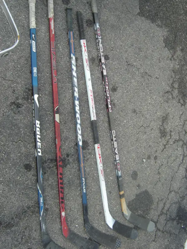 YES TODAY DEAL OF THE DAY ON 5 LEFT HAND PRO HOCKEY STICKS! in Hockey in Mississauga / Peel Region - Image 7