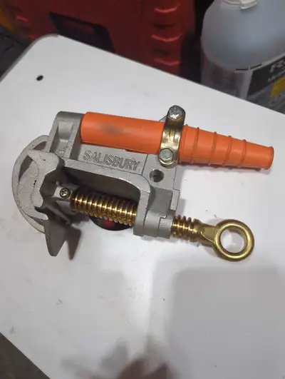 This Salisbury 0786 ground clamp is designed for grounding applications, featuring a robust construc...