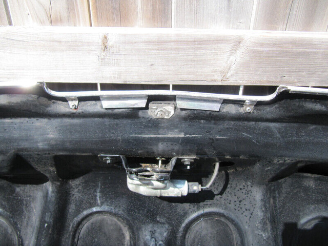 1978-1988 Cutlass Supreme/Salon/442 Gbody Trunk Lid Complete! in Auto Body Parts in Mississauga / Peel Region - Image 4