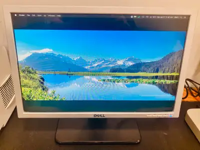 Dell S199WFPv 19" LCD Computer Monitor. Great shape. Nice compact size. No issues or damages. Comes...