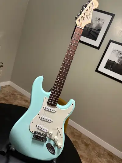 Squire strat, View more