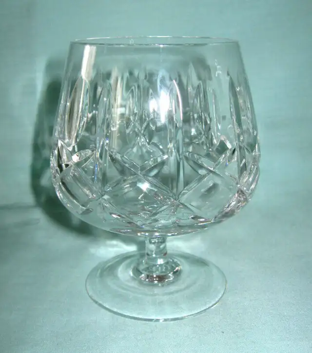 LOT DE ONZE  COUPES   CRYSTAL LOT OF ELEVEN  FOOTED GLASSES in Arts & Collectibles in West Island - Image 8