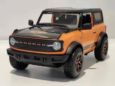 Harley-Davidson Ford Bronco 1:24 diecast model, View more
