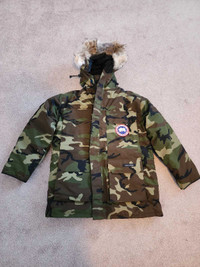 Brand new Canada Goose Expedition Parka Print Men's M