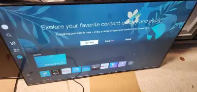 BOXING DAY SALE! 2024 - SAMSUNG 50" CRYSTAL UHD TV SMART TV, View more