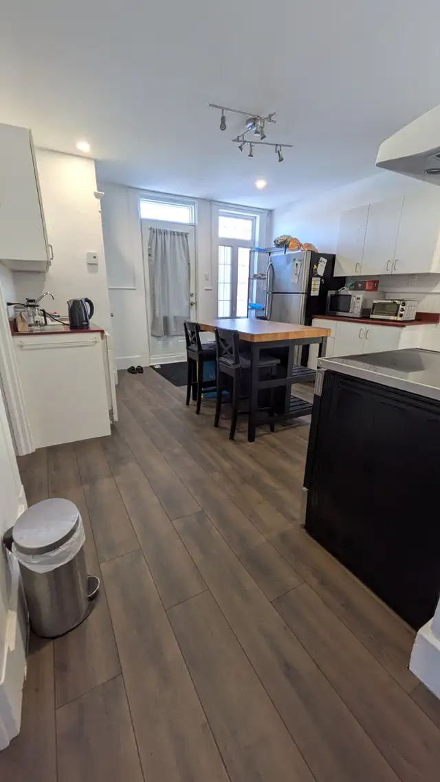 Grand 6 1/2, excellent emplacement, beaucoup de cachet, Maizeret