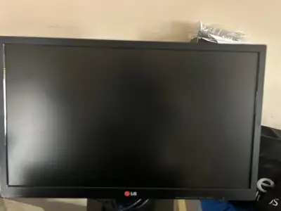 LG LED Monitor 24EN33 Used, View more