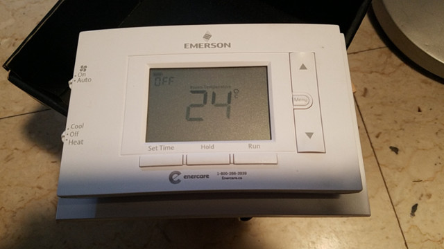 Emerson thermostat in Heating, Cooling & Air in City of Toronto
