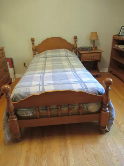 Boys 6 piece bedroom set by Roxton, View more