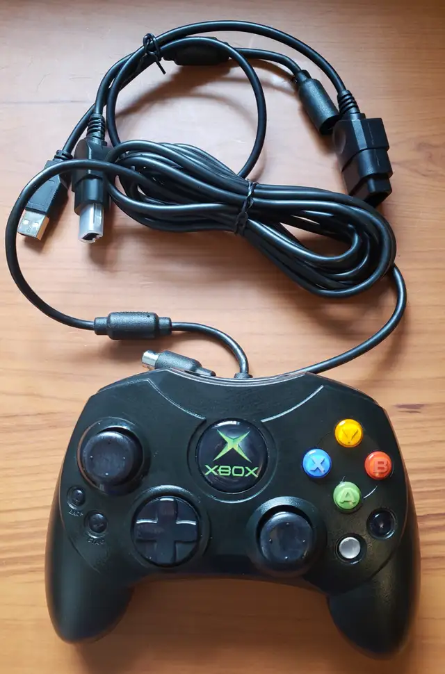 *Original* Xbox Controller S (P/N: X08-69873) + USB Adapter in Older Generation in Laval / North Shore - Image 2