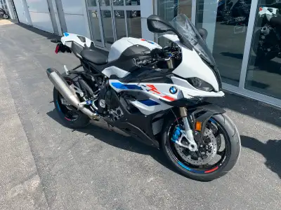 2023 BMW S1000RR M Sport for sale. THIS BIKE TURNS HEADS EVERYWHERE IT GOES! Fully loaded bike, has...
