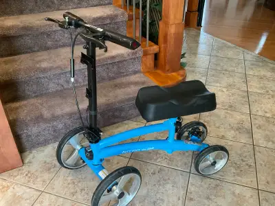 KNEE SCOOTER / WALKER - Nitro Glide - replaces crutches, View more