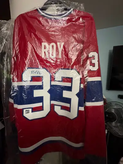 gilet Patrick Roy autographie édition spéciale 1993, View more