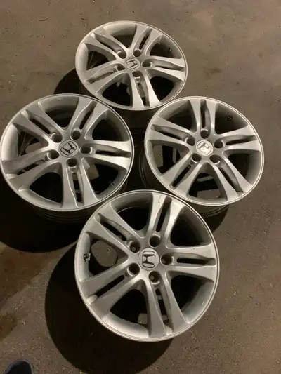 Replacement or for your summer/winter tire change-over. Cheaper than ugly , rust prone black steel r...