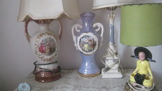 VINTAGE LAMPS in Indoor Lighting & Fans in City of Toronto - Image 2