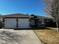 Beautiful 5 bedroom 4 bathroom home located in Picture Butte AB