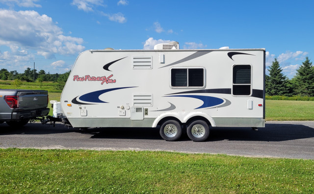 2013 FUN FINDER XT200 Toy Hauler in Cargo & Utility Trailers in Ottawa - Image 3