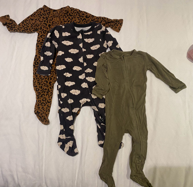 Baby onesie  in Clothing - 6-9 Months in Mississauga / Peel Region
