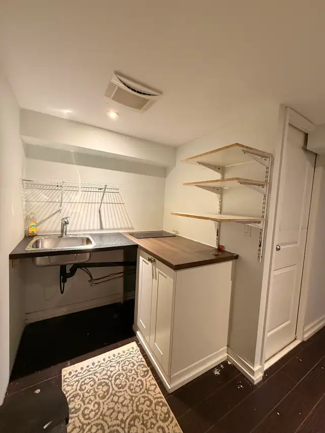 Rooms for rent in Room Rentals & Roommates in Oshawa / Durham Region - Image 5