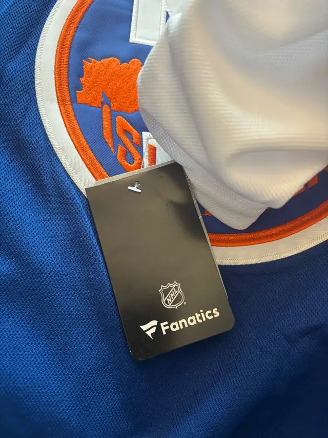 New York islanders Schaefer jersey in Other in St. Catharines - Image 5