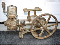 Antique pompe à eau Old Water Pump Projet Steampunk