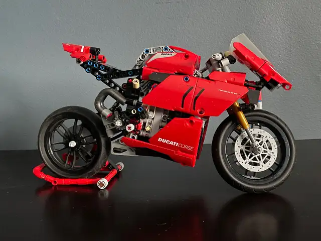Lego Ducati Motorcycle Model in Arts & Collectibles in Ottawa - Image 4