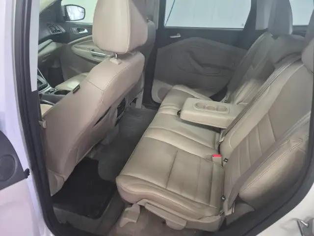 AWD Escape 2014578311186548019204