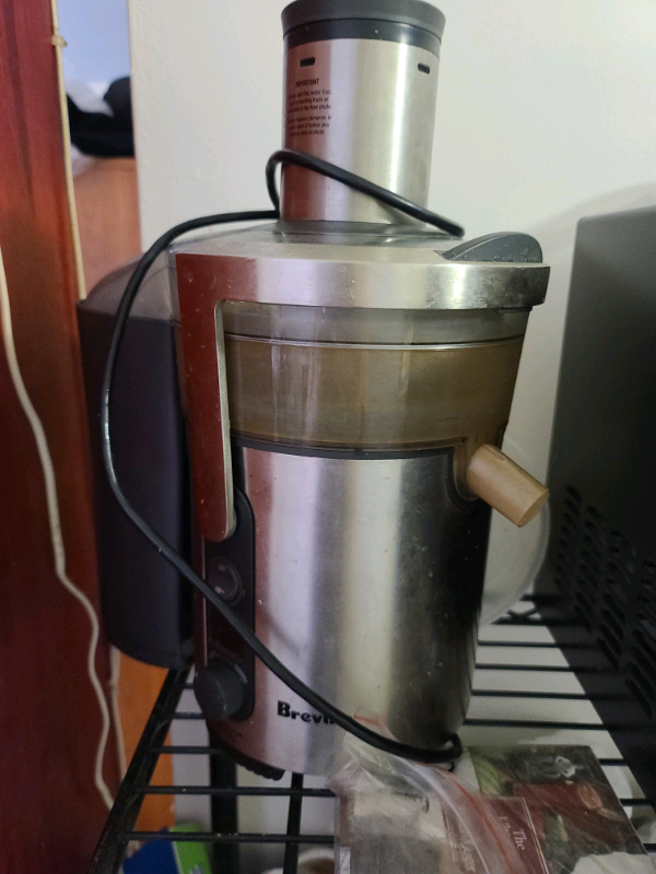 Breville Juicer in Processors, Blenders & Juicers in City of Toronto - Image 2