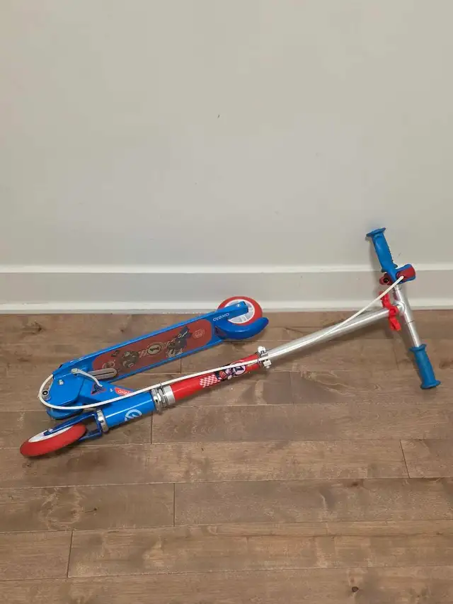 Trotinette  in Toys & Games in City of Montréal - Image 6