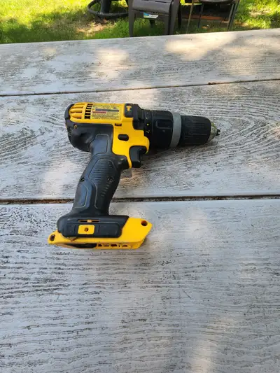 Dewalt DCD785 Cordless Hammer Drill Driver 1/2" 20V, View more