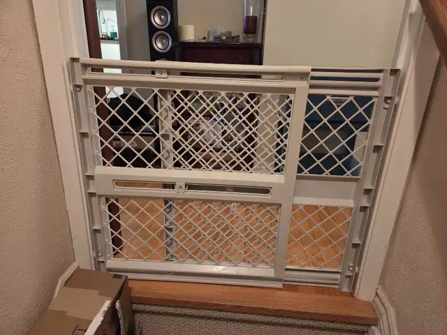 Baby Gate in Gates, Monitors & Safety in City of Toronto - Image 3
