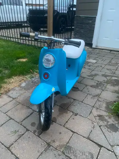 razor electric moped, View more