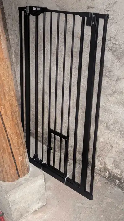 I purchased this gate a while ago but ended up not needing it anymore now that our dog has learned n...