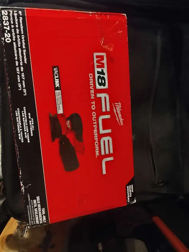 Milwaukee M18 Sander in Power Tools in Edmonton - Image 2