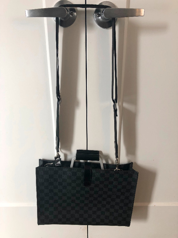 **GORGEOUS BRAND NEW LOUIS VUITTON HANDBAG** in Other in Calgary