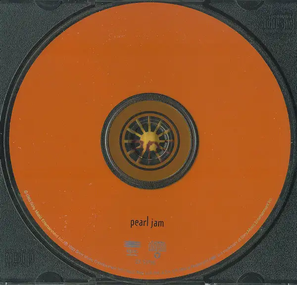 Pearl Jam  --   Vs.  * CD // Disque Compact in CDs, DVDs & Blu-ray in City of Montréal - Image 3