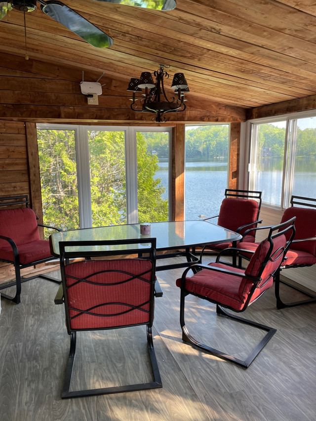 Lake Court Retreat (chalet/lake house/cottage) dans Locations temporaires  à Lanaudière - Image 3