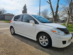 2011 Nissan Versa SL
