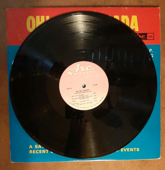 Vintage LP Oh! Oh! Canada  in Arts & Collectibles in Owen Sound - Image 3